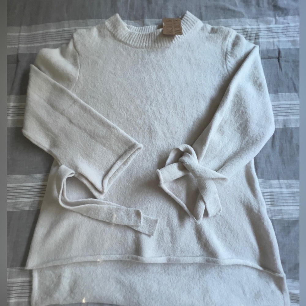 CUTE Scout & Molly Ivory Women's Polyester Blend Sweater Tie Sleeves Large NWT